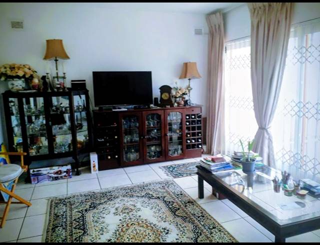 3 BEDROOM DUPLEX FOR SALE IN PADFIELD PARK